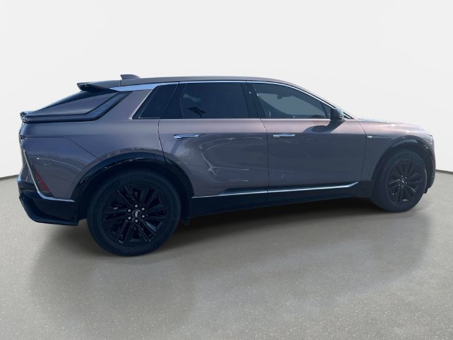 Certified 2024 Cadillac Lyriq Luxury AWD/4WD image 6