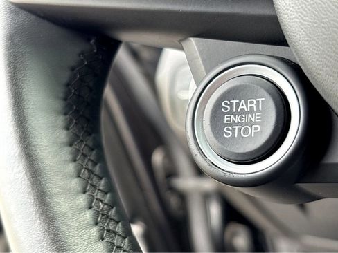 Used 2022 Alfa Romeo Giulia Ti AWD/4WD image 6