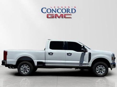 Used 2024 Ford F250 XLT w/ FX4 Off-Road Package AWD/4WD image 3
