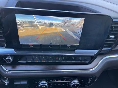 Used 2024 GMC Sierra 1500 SLT w/ X31 Off-Road Package image 11