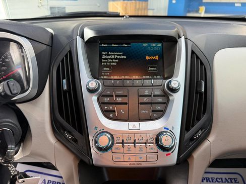 Used 2017 Chevrolet Equinox LS AWD/4WD image 19