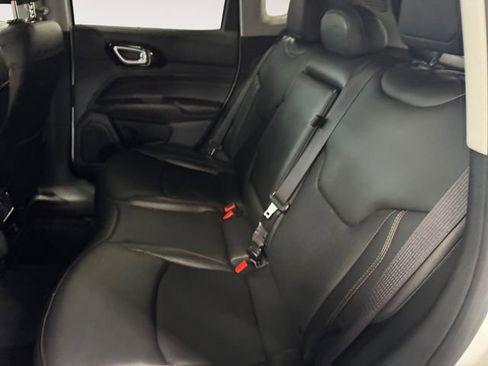 Used 2022 Jeep Compass Trailhawk w/ Trailhawk Convenience Group AWD/4WD image 21