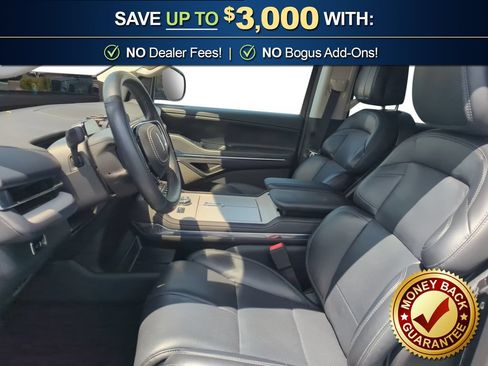 Certified 2025 Lincoln Navigator Reserve AWD/4WD image 14