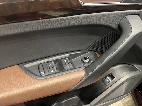 Used 2018 Audi Q5 2.0T w/ Premium Plus Package image 47