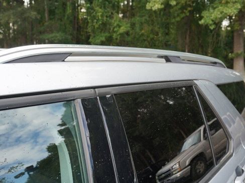 Used 2024 Ford Explorer Limited image 9