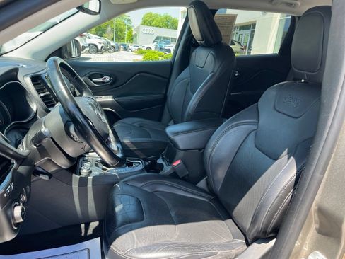 Used 2020 Jeep Cherokee Limited AWD/4WD image 27