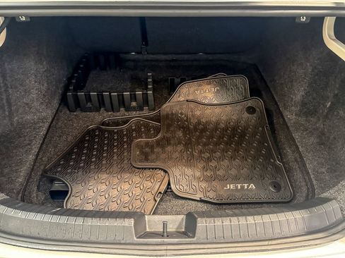 Used 2021 Volkswagen Jetta SEL Premium image 25