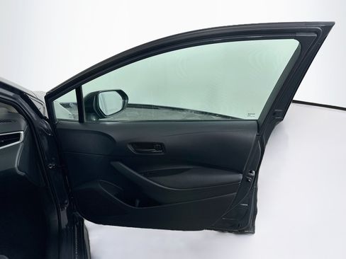 Used 2026 Toyota Corolla LE FWD image 32