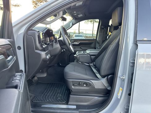 Used 2024 GMC Sierra 1500 Elevation image 16