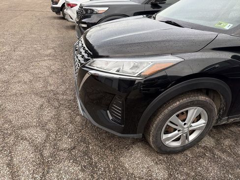 Used 2021 Nissan Kicks S FWD image 7