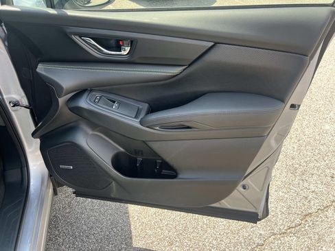 Used 2025 Subaru Ascent Bronze Edition image 14