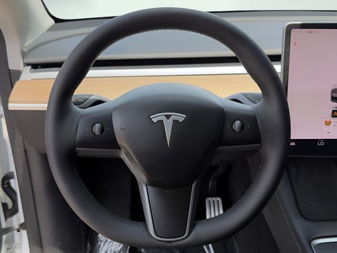 Used 2023 Tesla Model Y Performance AWD/4WD image 41