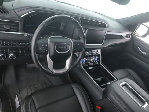 Used 2024 GMC Yukon XL Denali w/ Denali Reserve Package AWD/4WD image 18