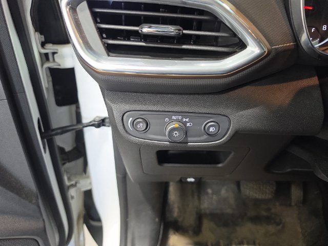 Used 2022 Chevrolet TrailBlazer ACTIV w/ Sun and Liftgate Package AWD/4WD image 15