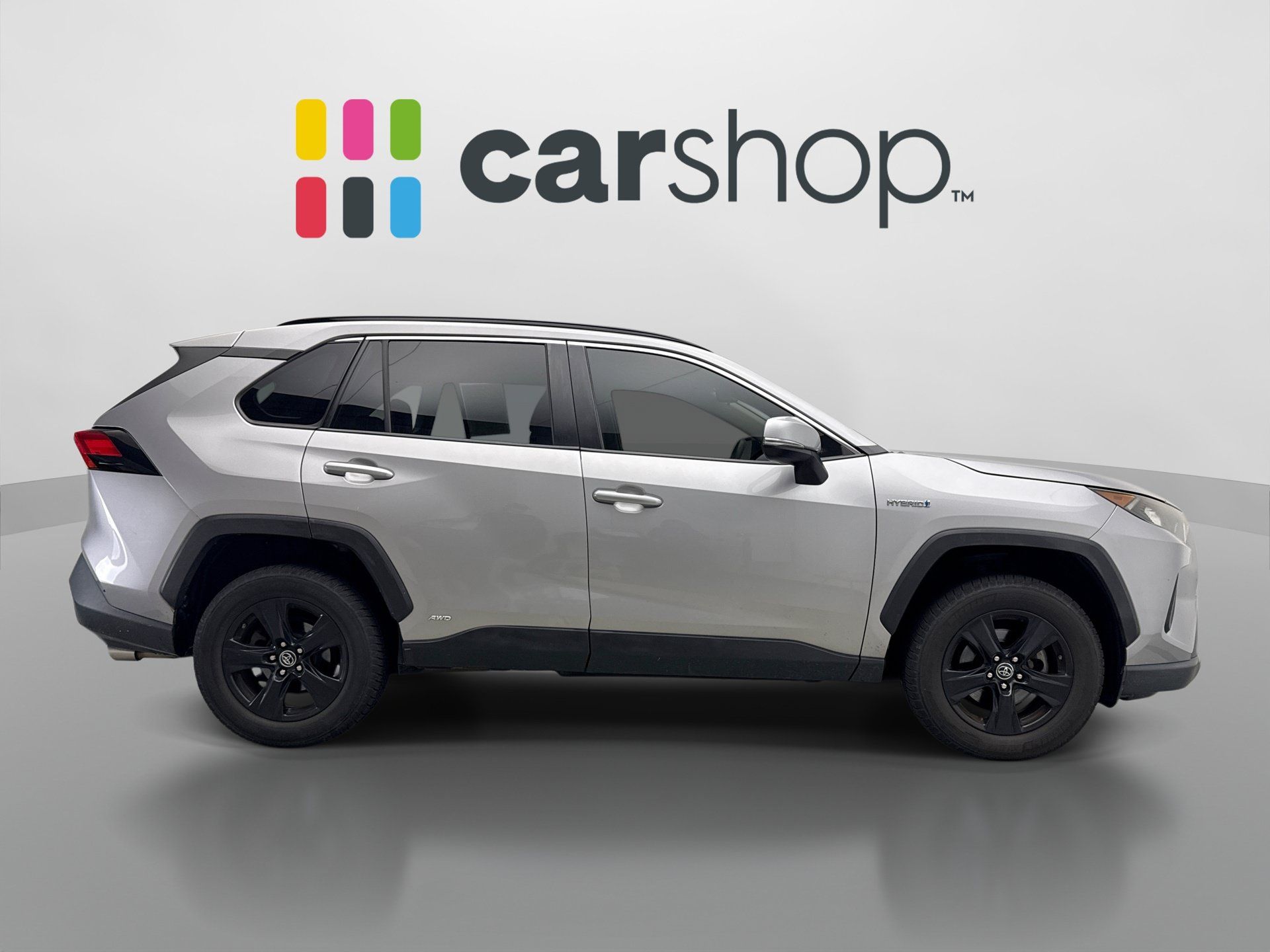 Used 2019 Toyota RAV4 LE w/ Carpet Mat Package AWD/4WD image 6
