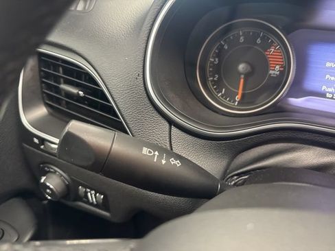 Used 2019 Jeep Cherokee Trailhawk w/ Cold Weather Group AWD/4WD image 35