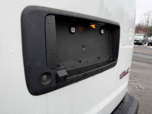 Used 2023 GMC Savana 2500 w/ Driver Convenience Package image 21