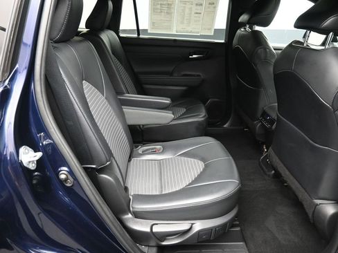 Used 2021 Toyota Highlander XSE image 26