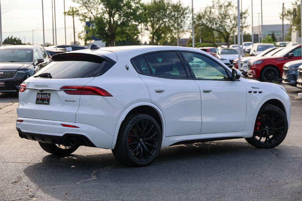 Used 2024 Maserati Grecale Modena AWD/4WD image 29