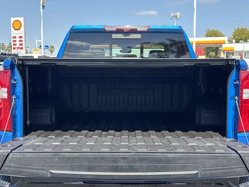 Used 2023 Chevrolet Silverado 1500 ZR2 w/ Technology Package AWD/4WD image 28