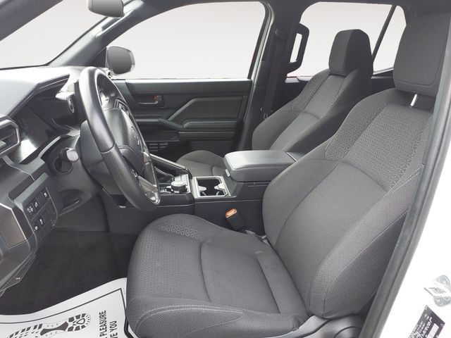 Used 2025 Toyota 4Runner SR5 AWD/4WD image 11