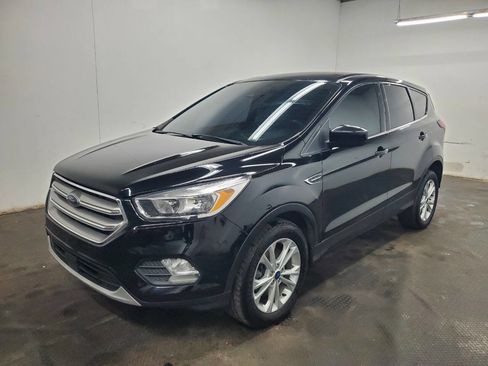 Used 2019 Ford Escape SE image 1