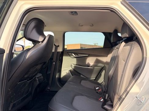 Used 2024 Kia EV6 Light RWD image 11