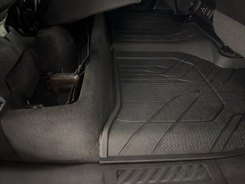 Used 2019 Chevrolet Silverado 1500 LT w/ Texas Edition image 15