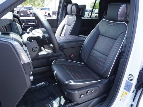 New 2026 GMC Yukon AT4 Ultimate AWD/4WD image 15