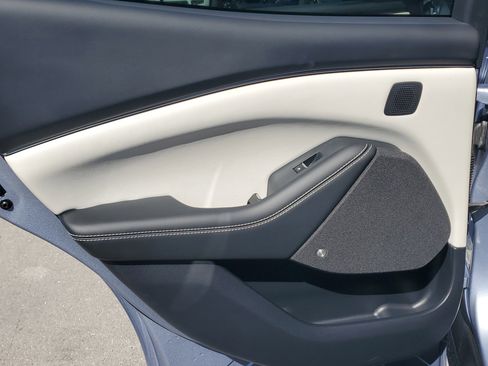 Used 2022 Ford Mustang Mach-E Premium image 25