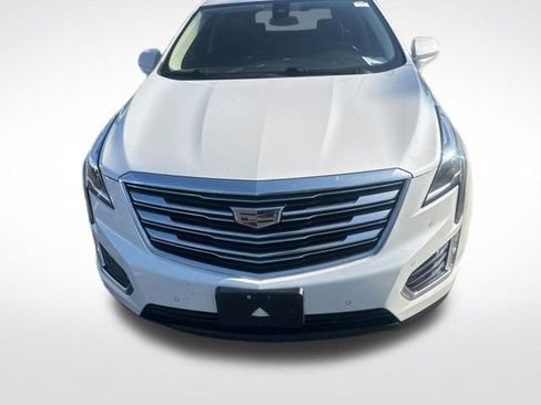 Used 2019 Cadillac XT5 Premium Luxury AWD/4WD image 4