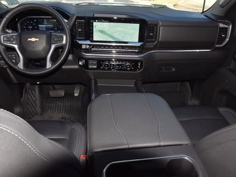 Used 2025 Chevrolet Silverado 2500 LT w/ Safety Package image 16