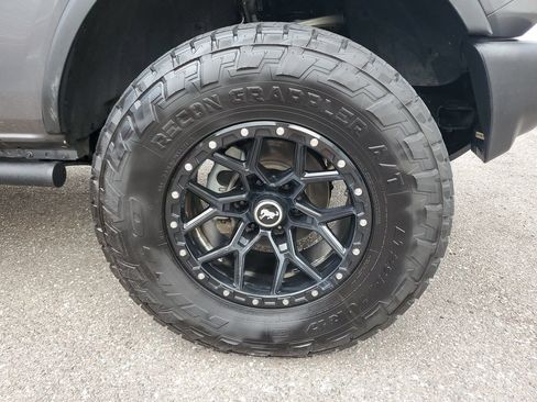 Used 2023 Ford Bronco 4-Door AWD/4WD image 5