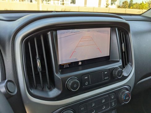 Used 2019 Chevrolet Colorado LT w/ LT Convenience Package image 32