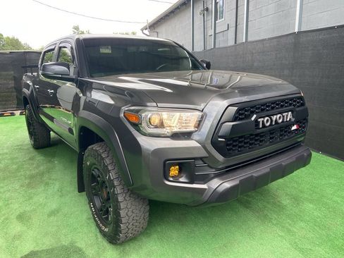 Used 2017 Toyota Tacoma TRD Off-Road w/ Tow Package (A/T) AWD/4WD image 1