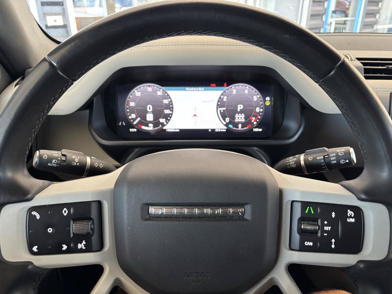 Used 2023 Land Rover Defender 130 X-Dynamic SE AWD/4WD image 19