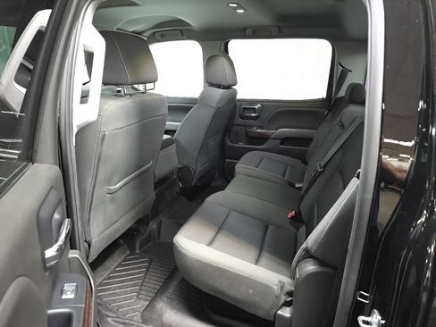 Used 2018 GMC Sierra 1500 SLE w/ SLE Value Package AWD/4WD image 32