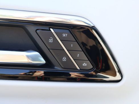 New 2025 Chevrolet Suburban Premier image 20