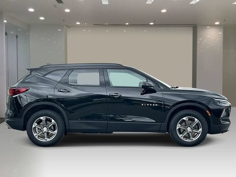 Used 2024 Chevrolet Blazer LT w/ Convenience Package FWD image 5
