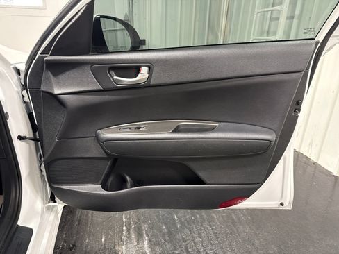 Used 2020 Kia Optima LX FWD image 11