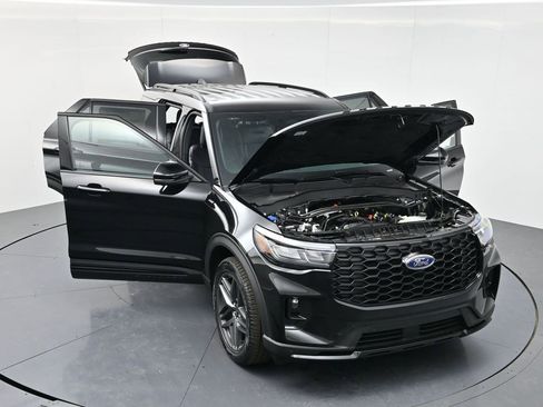 New 2026 Ford Explorer ST-Line w/ ST-Line Street Pack image 56