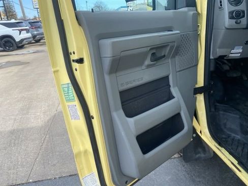 Used 2021 Ford E-450 and Econoline 450 Super Duty image 20