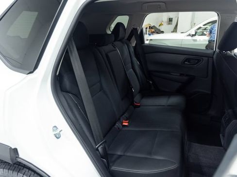 Used 2024 Nissan Rogue S AWD/4WD image 24