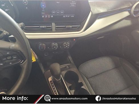 Used 2024 Chevrolet Trax LS w/ LS Convenience Package FWD image 5