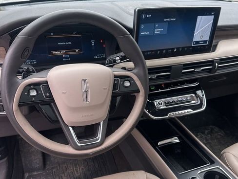 Used 2024 Lincoln Corsair Reserve w/ Equipment Group 201A image 12