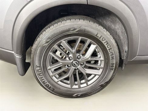 Used 2023 Nissan Rogue S AWD/4WD image 33