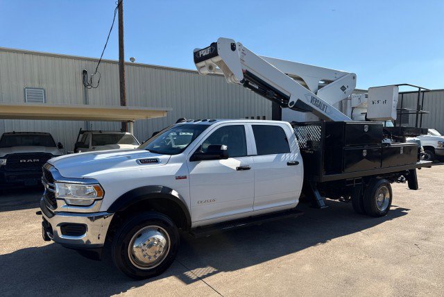 Used 2019 RAM 5500 Tradesman w/ Payload Upgrade Package AWD/4WD image 9