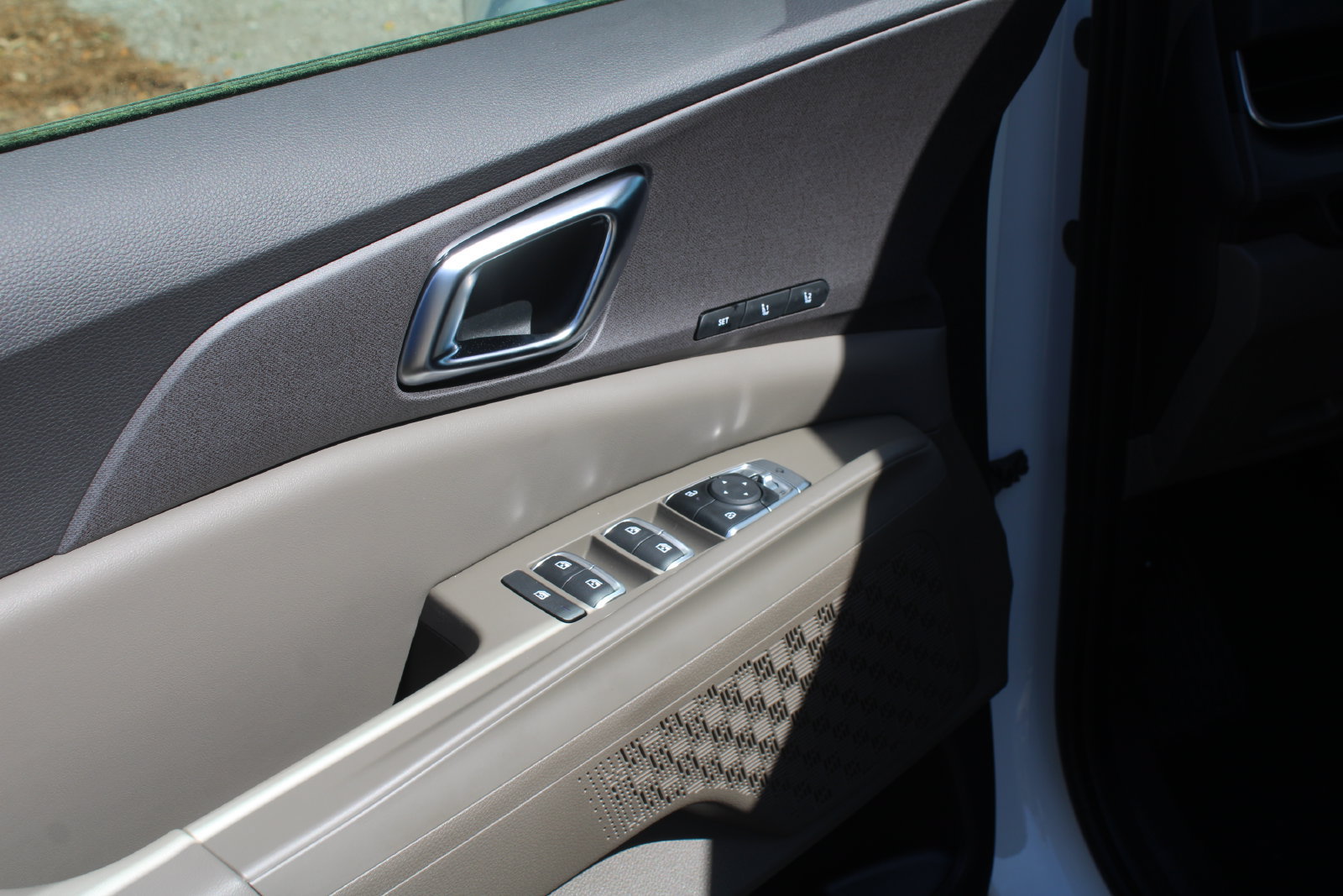 New 2026 Kia Carnival EX FWD image 25