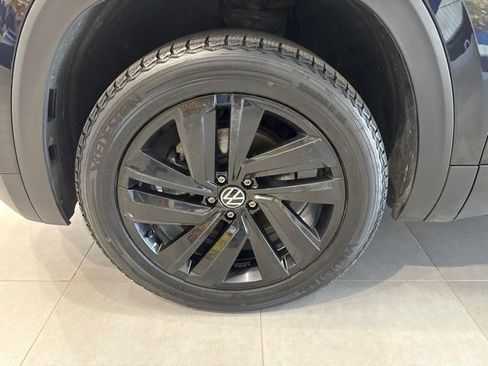 Used 2022 Volkswagen Atlas Cross Sport SE AWD/4WD image 12