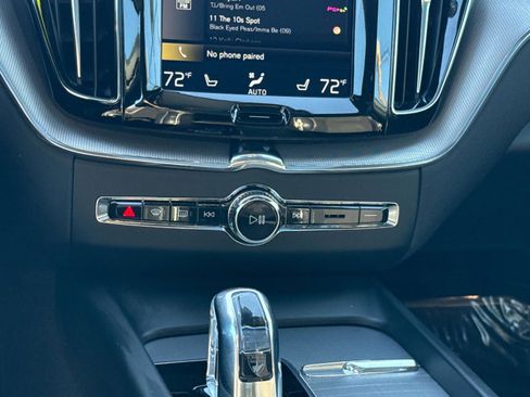 Used 2018 Volvo XC60 T8 R-Design w/ Convenience Package image 19